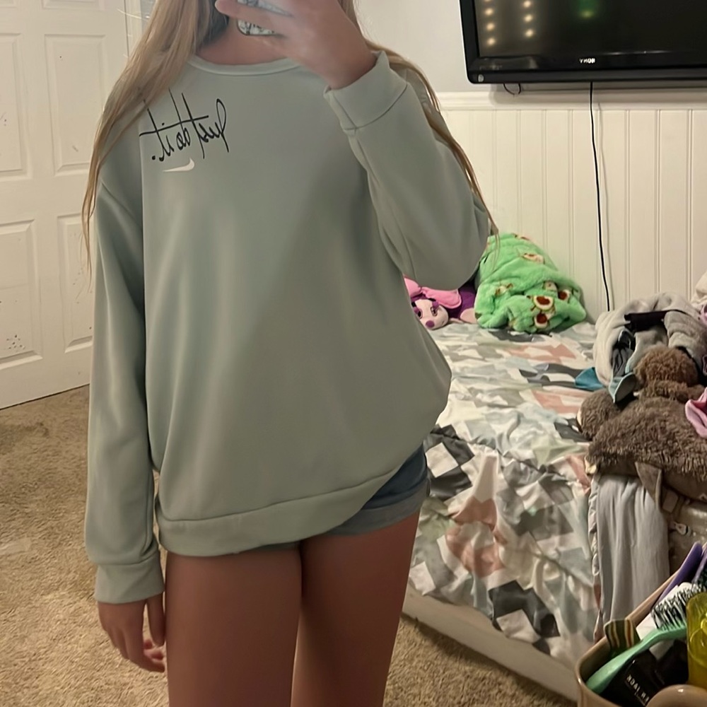 Nike Women's Pale Green/blue Just Do It Long Sleeve Therma Pullover Sweatshirt